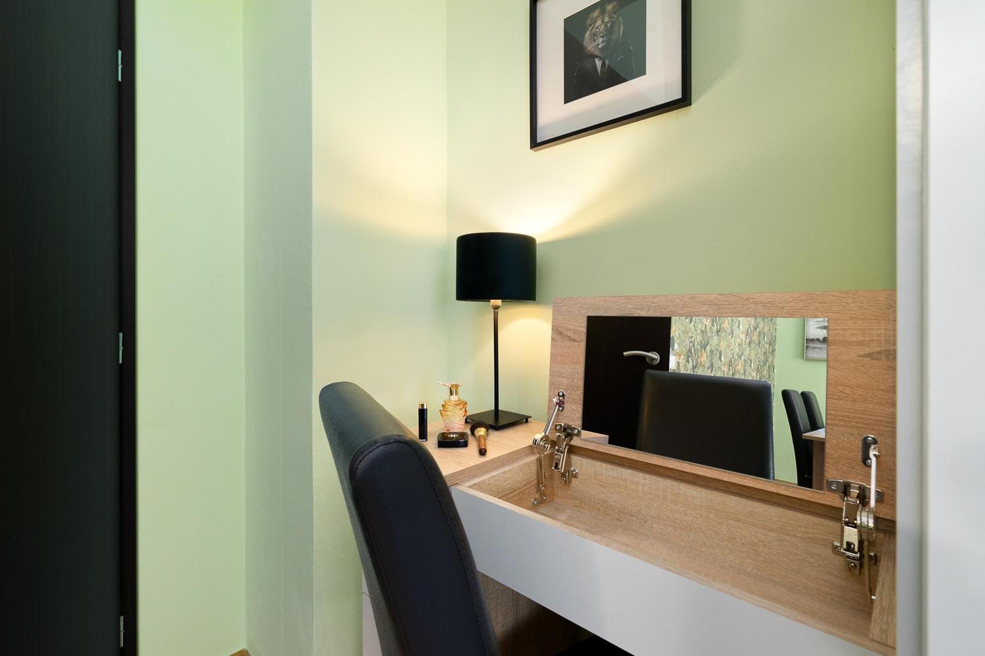 Oasis Apartments At Charles Square Prague Luaran gambar