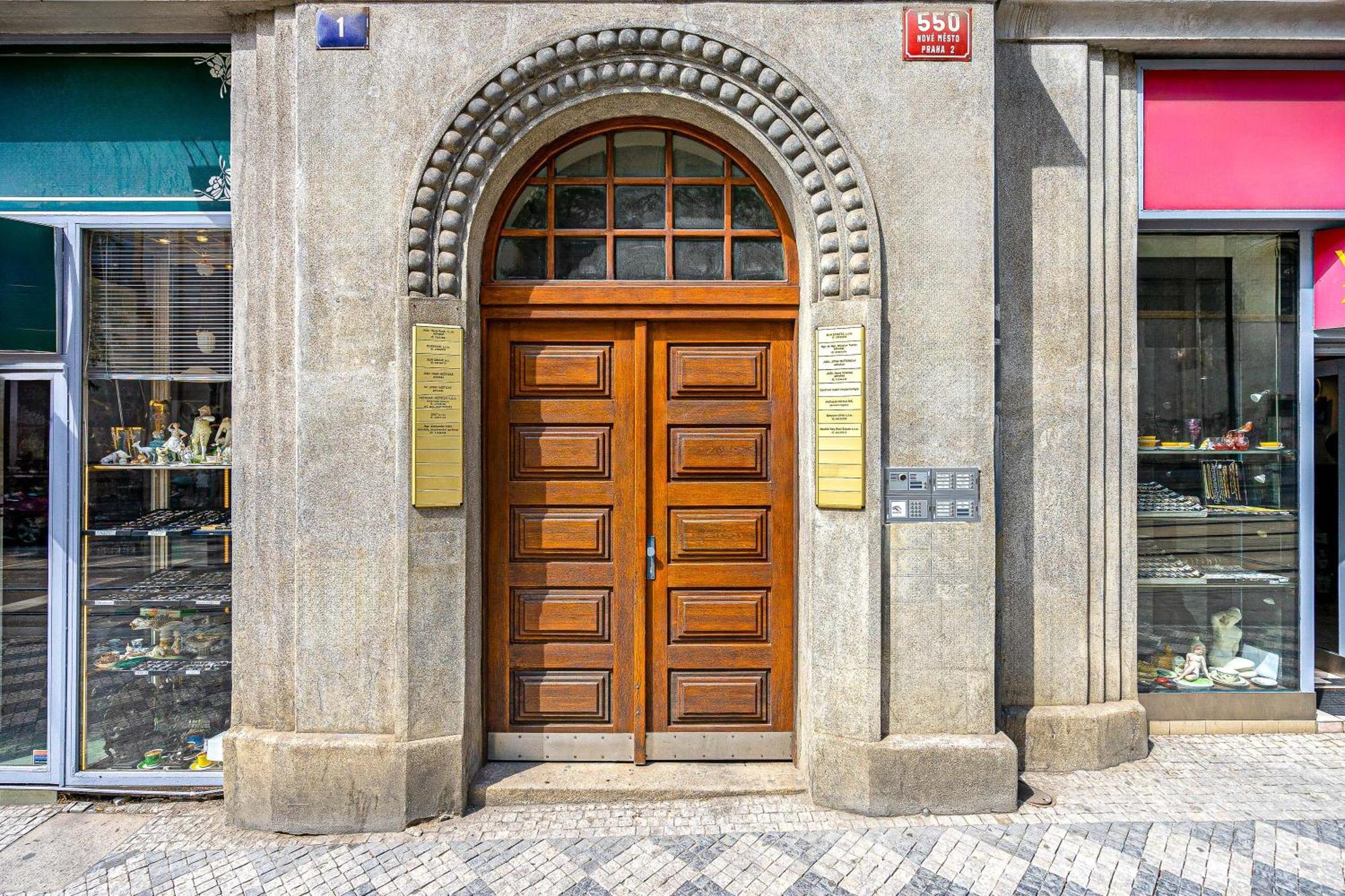 Oasis Apartments At Charles Square Prague Luaran gambar